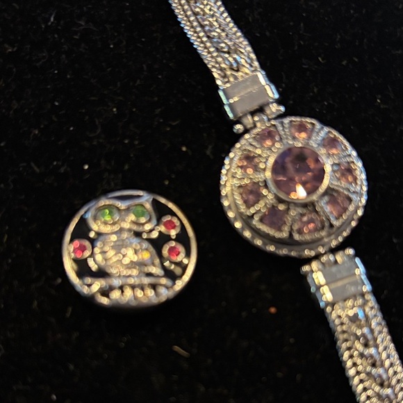 Ginger Snaps Elegant Silver and Pink Women's Bracelet - Picture 2 of 4